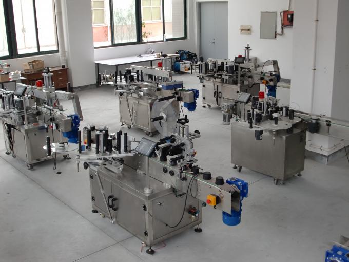 Vierkantige bottel dubbelkant horisontale etiketteringsmasjien gewone of onreëlmatige houer