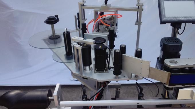 Plastiek etiketteer masjien vir dubbele sye of enkelkant 220V 1.5HP 50 / 60HZ