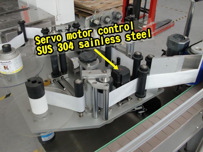 Dubbelzijdige outomatiese etiketteringsmasjien vir 5 liter kap vir plakker