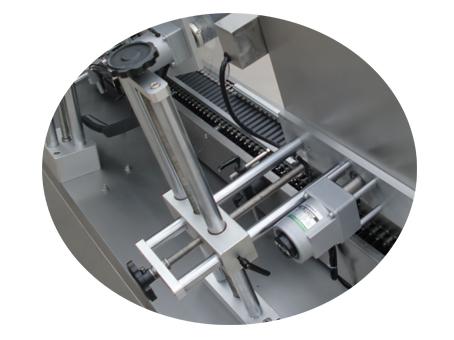 Papierbuisetiketmasjien 500 rollê-selfkleefstof-plakkeretiket