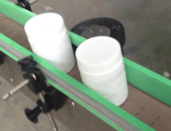 Ronde botteletiketmasjien, bottelering- en etiketteringsmasjien vir 'n suikerpotjie