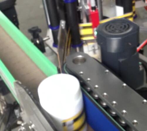 Ronde botteletiketmasjien, bottelering- en etiketteringsmasjien vir 'n suikerpotjie