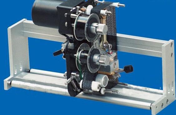 Selfklevende plakker etikettering masjien bekers etikette masjien bekende hoof omsetter