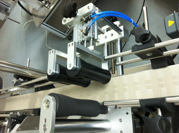 Selfstickende etiketmasjien vir glasbottels, etiketmasjien vir glaspotjies