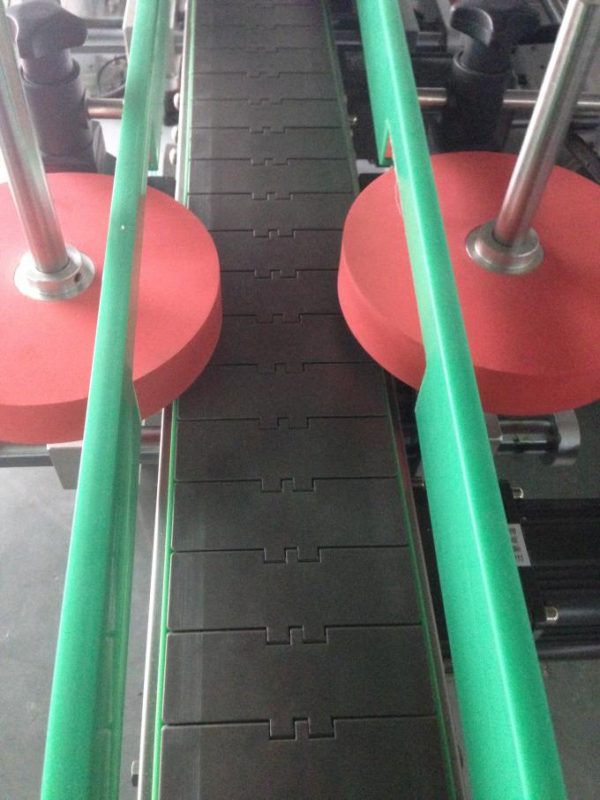 Geautomatiseerde etiketaanwender vir ronde / vierkantige / subuliforme bottel